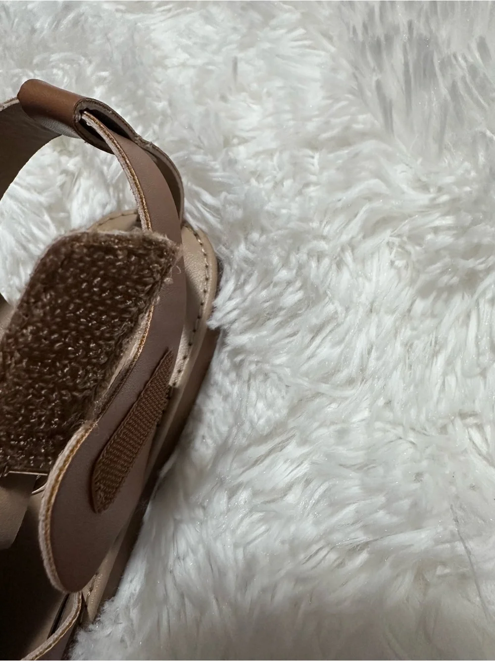 Used Nordstrom Brown Girls' T-Strap Woven Sandals size 3.